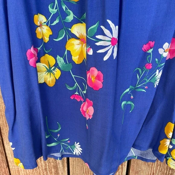 Old Navy Blue Floral Blouse Size Small - Picture 10 of 16